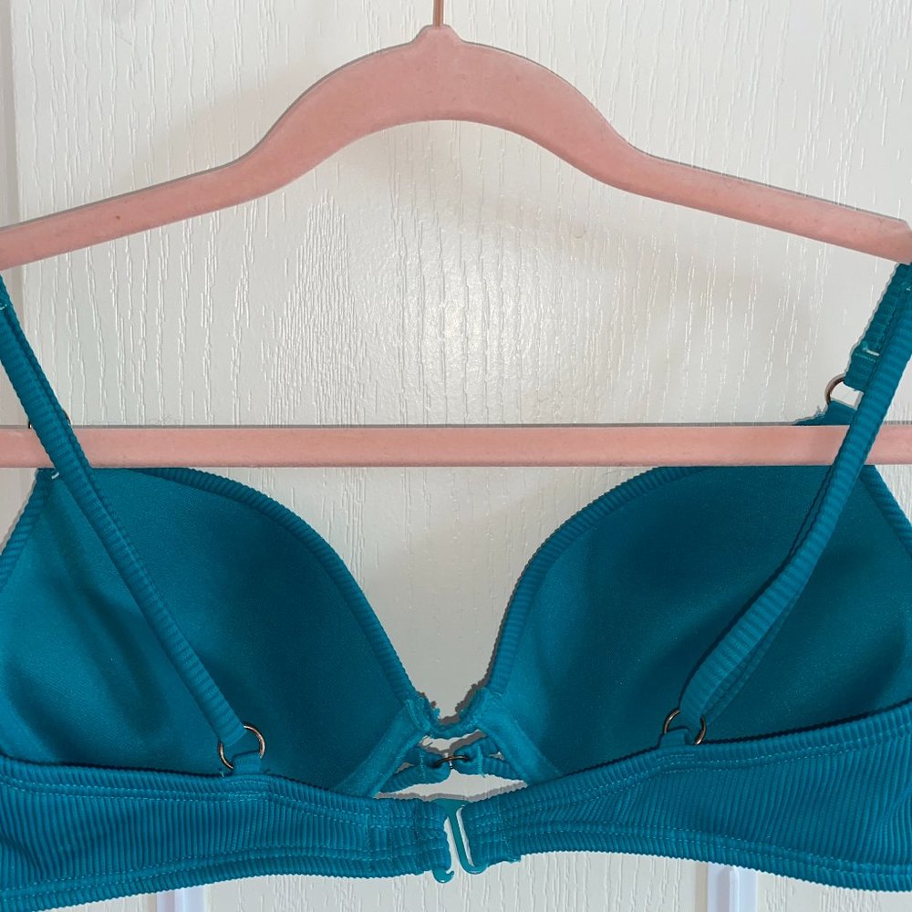 Bikini Set - Picture 2 of 4